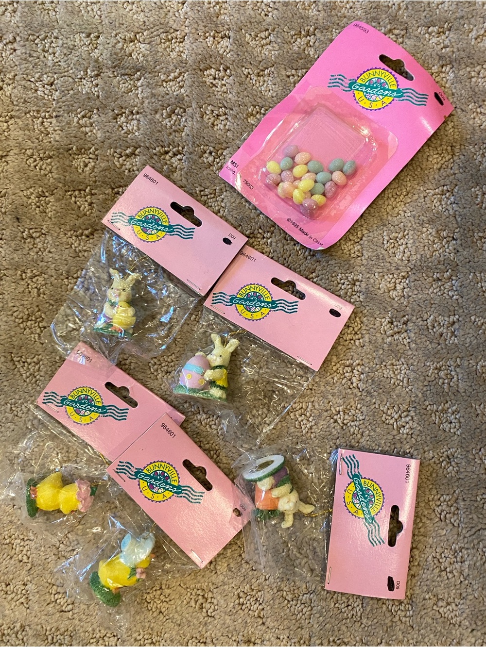 Figurines, Easter Mini Bundle Qty. 6 Bunnyville